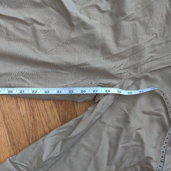 89th and Madison Women's Five Pocket Stretch Straight Pants Tan Size 8 - Picture 5 of 6